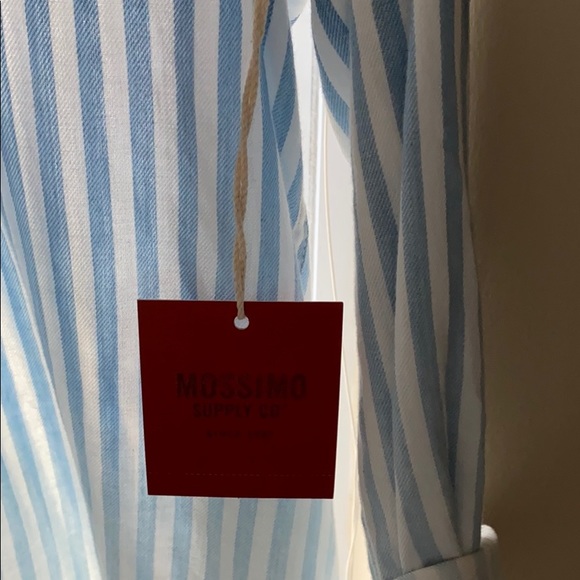 classical button up - Picture 3 of 5